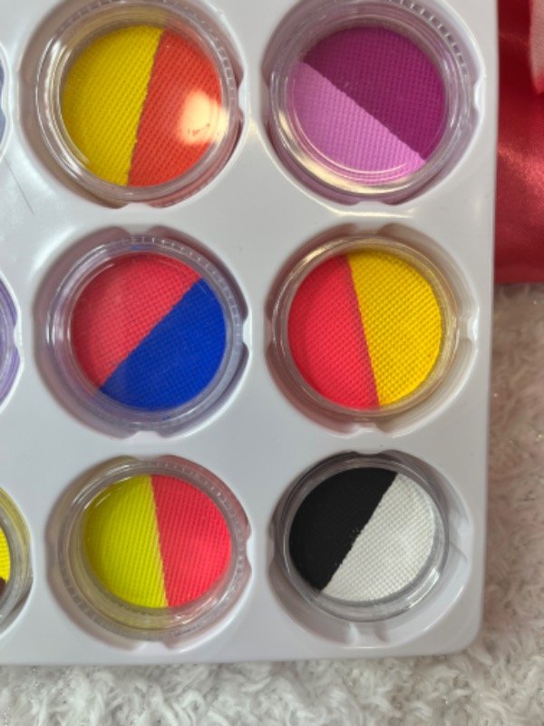 Producto - Set de pinturas en caja-Para la cara y cuerpo x24 colores - 1