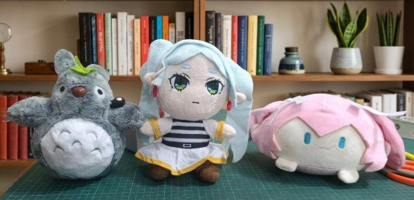 Producto - Peluche Varios Miku, Totoro , Frieren (ingrese para elegir)