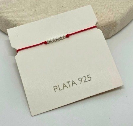 Producto - Pulsera Hilo Rojo con bolitas de plata.
