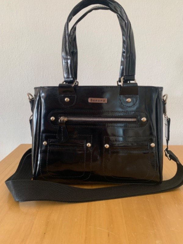 Producto - Jackie cuero charol negro