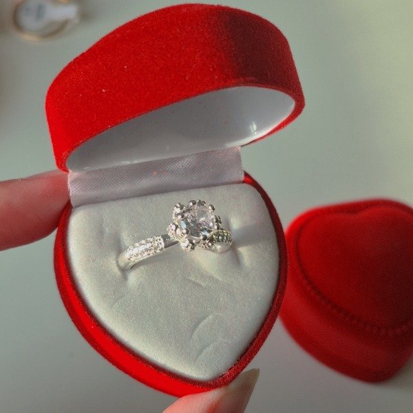 Producto - Anillo + estuche de corazón