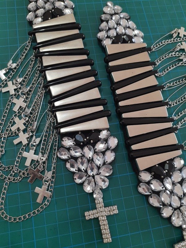 Producto - CHARRETERAS INDARA 50 OFF