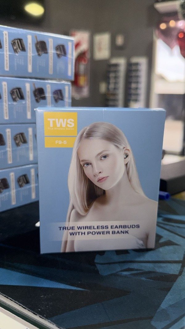 Producto - Auriculares Inalámbricos TWS F9-5 con Power Bank