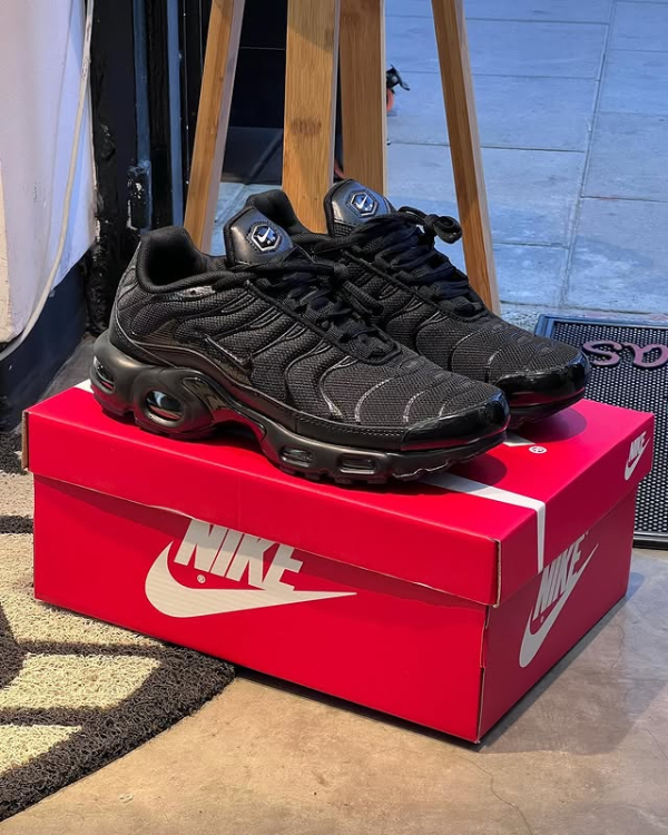 Producto - Nike Air Max "Plus TN Black"