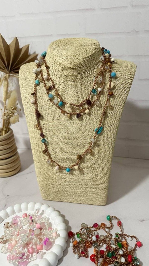 Producto - COLLAR MIL VUELTAS CON CIERRE crema