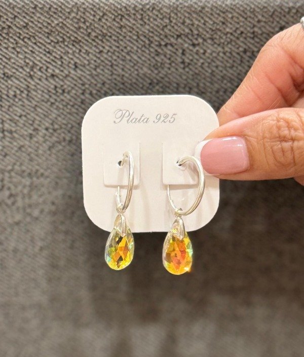 Producto - Argolla con dije gota amarilla