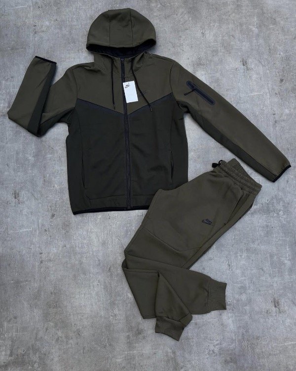 Producto - Conjunto tech combinado verde