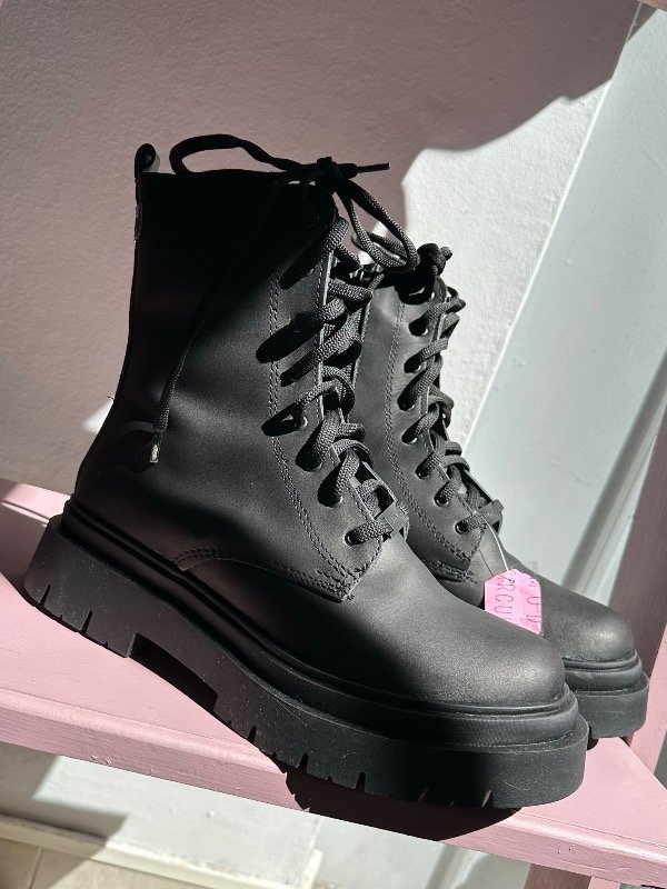 Producto - Borcegos ALENKA nuevos T38 - 0