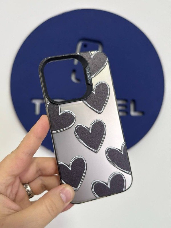 Producto - FUNDA METALIZADA CON DISEÑO IPHONE 16 PRO