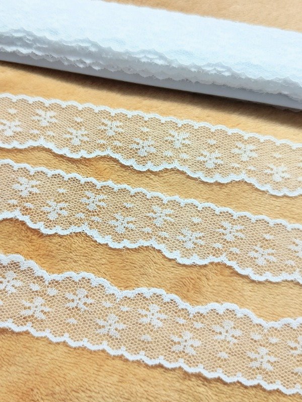 Producto - Puntilla nylon 30 mm