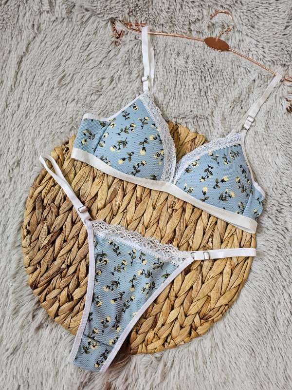 Producto - Triangulito coquette con flores - 0