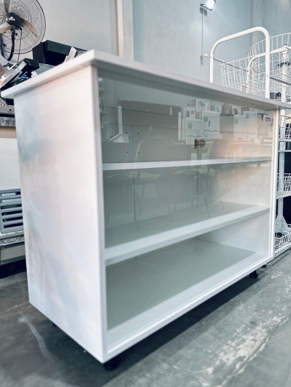 Producto - Mostrador 1.20 Vidrio con Puertas