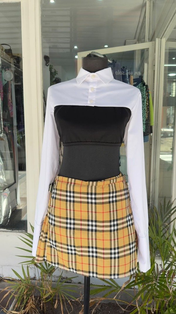 Producto - Falda Burberryy M - 5