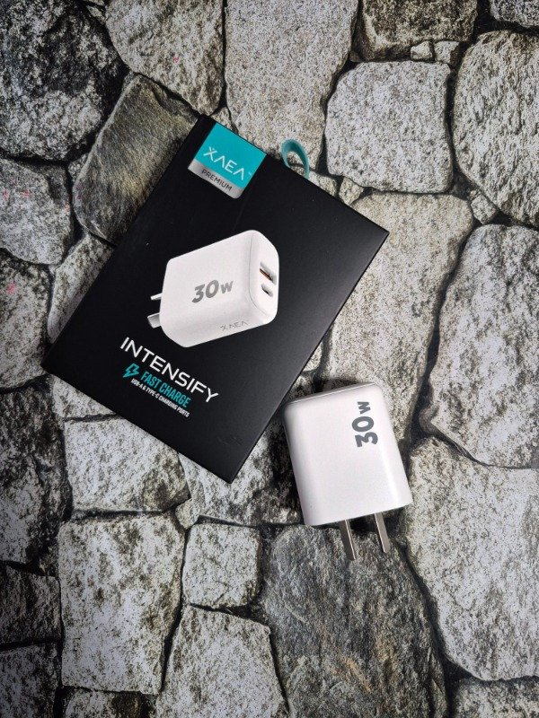 Producto - Fuente de carga doble USB A y tipo C 30W