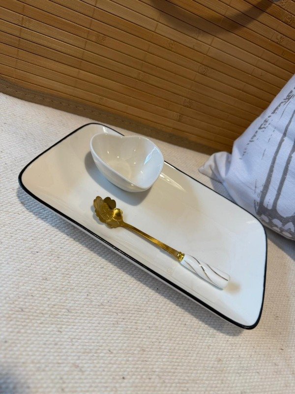 Producto - bandeja bordes negro chica (Efectivo: 10.000)