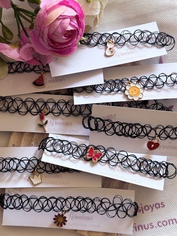 Producto - Choker negros con dijes (seleccionar modelo )