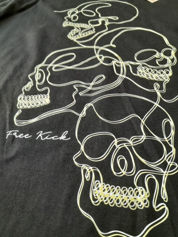 Producto - Remera Calaveras