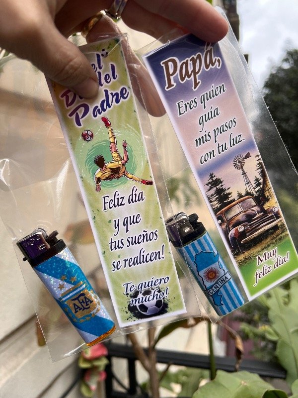 Producto - 2 encendedores argentina con tajeta