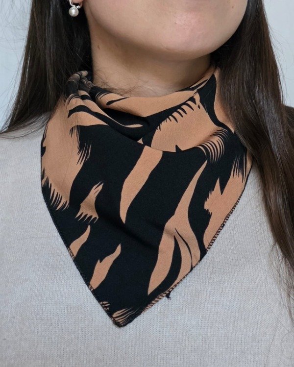 Producto - Pañuelo Hojas