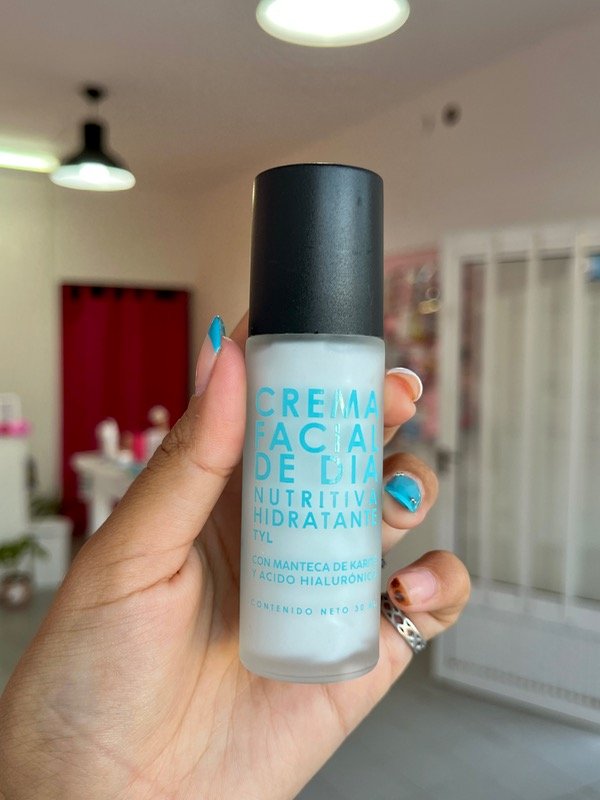 Producto - Crema Facial de Día Nutritiva Hidratante - Thelma y Louise