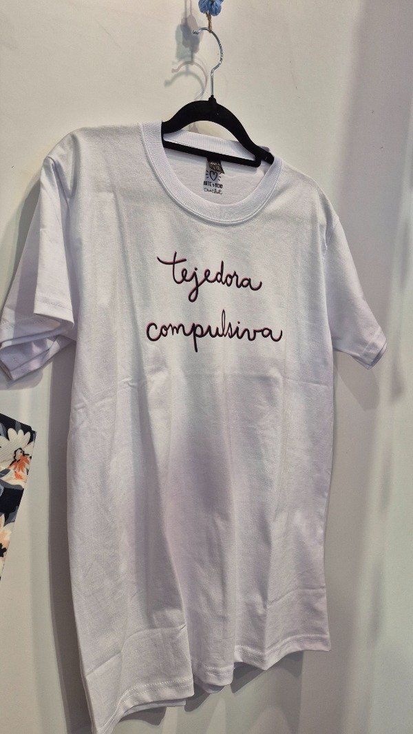 Producto - REMERA - TEJEDORA COMPULSIVA