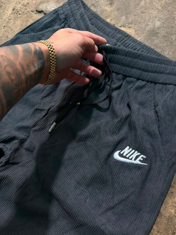 Producto - Pantalón nike corderoy gris - 1