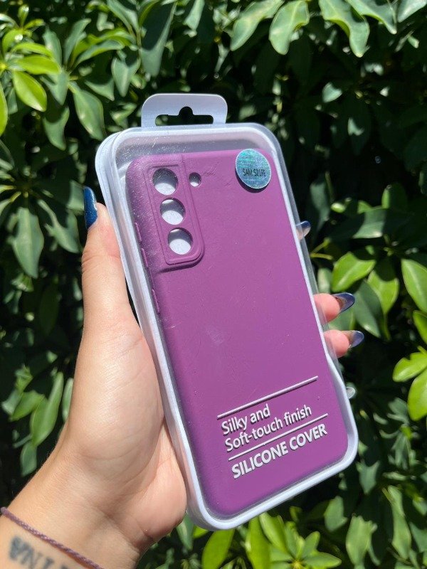 Producto - S21 fe Silicona con felpa violeta