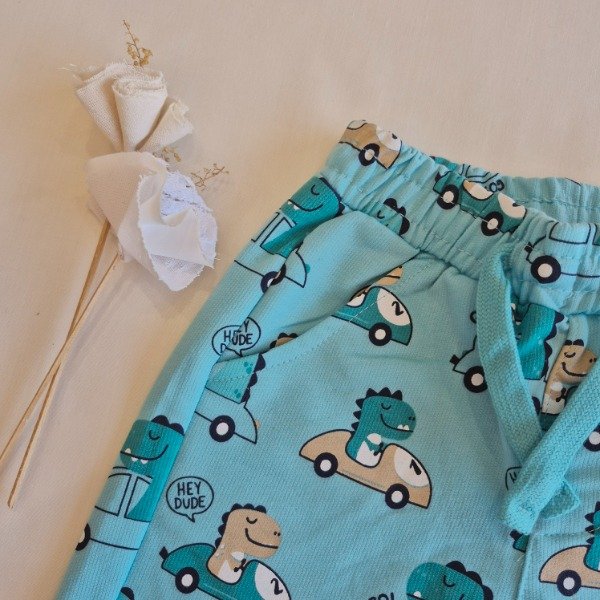 Producto - Short Dinos al volante celeste