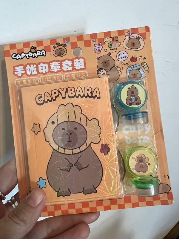 Producto - Set de anotador con sello capibara