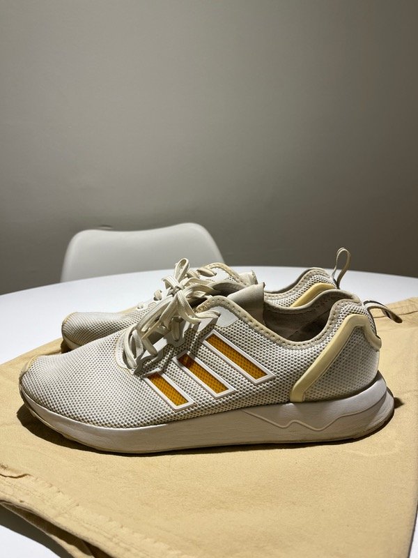 Producto - Zapatillas Adidas 42