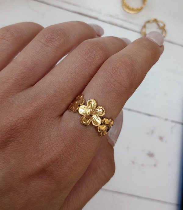 Producto - Anillo Flores - Acero Dorado