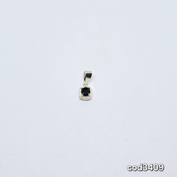 Producto - Dije cuadrado con piedra Negra, de plata (cod3409)