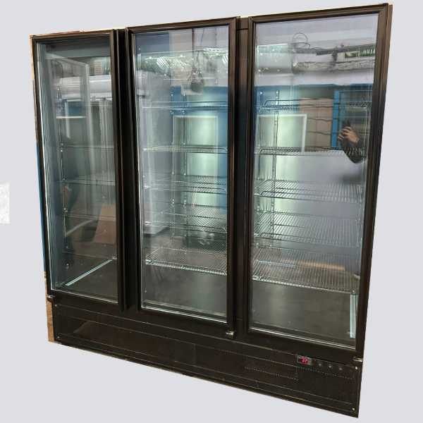 Producto - Heladera exhibidora vertical de 3 puertas negra