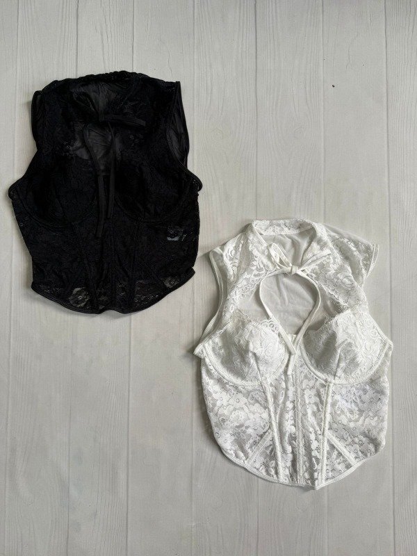 Producto - [5478] IMPORTADO Top pecho abierto p/atar con aro y ballenas encaje