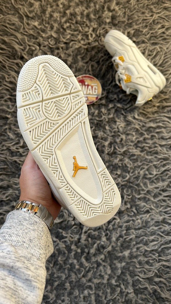 Producto - JORDAN RETRO 4 METALLIC GOLD - 3