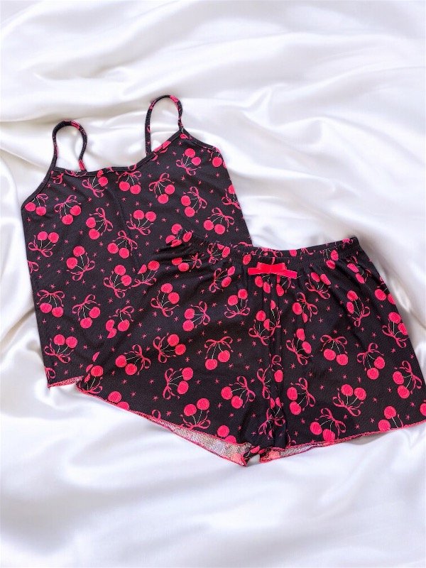 Producto - Pijama cereza negra