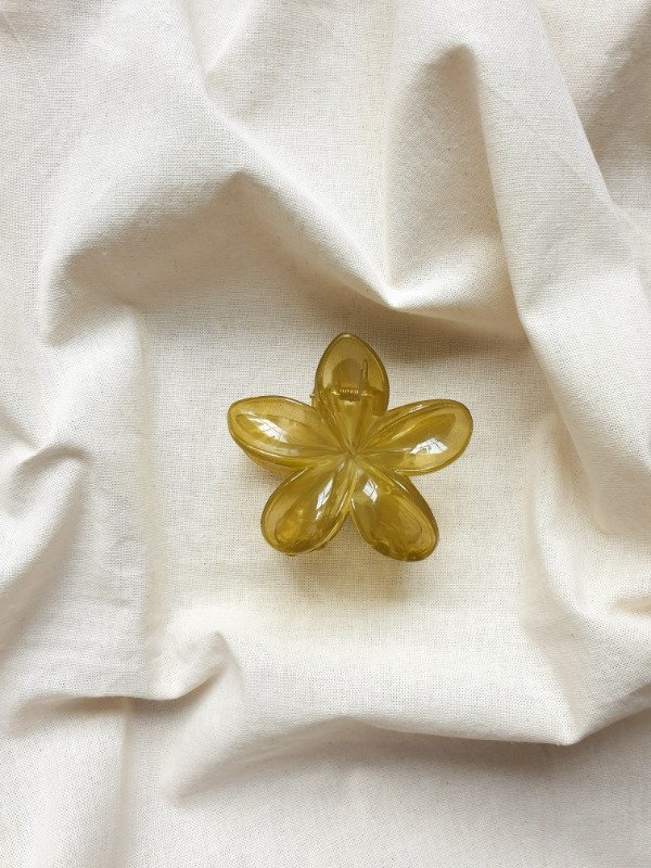 Producto - Broche flor semi traslúcido 1