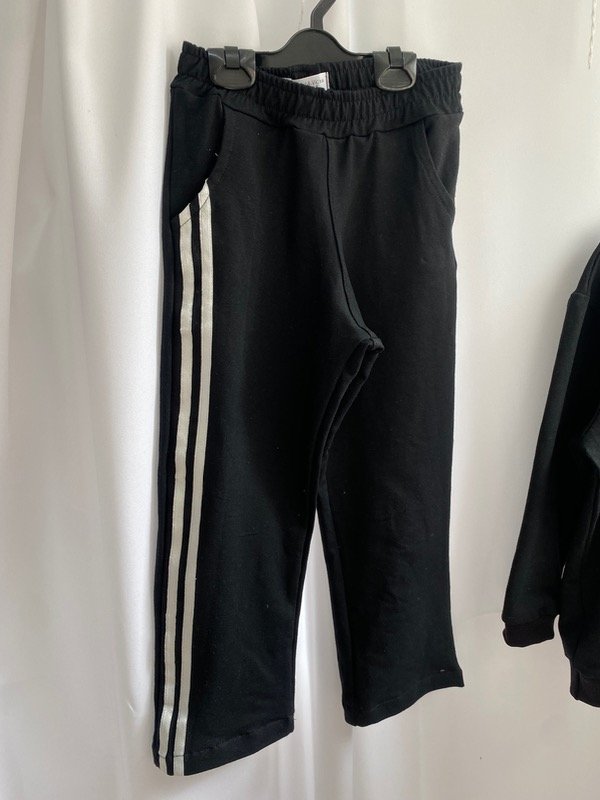 Producto - Jogger rústico negro