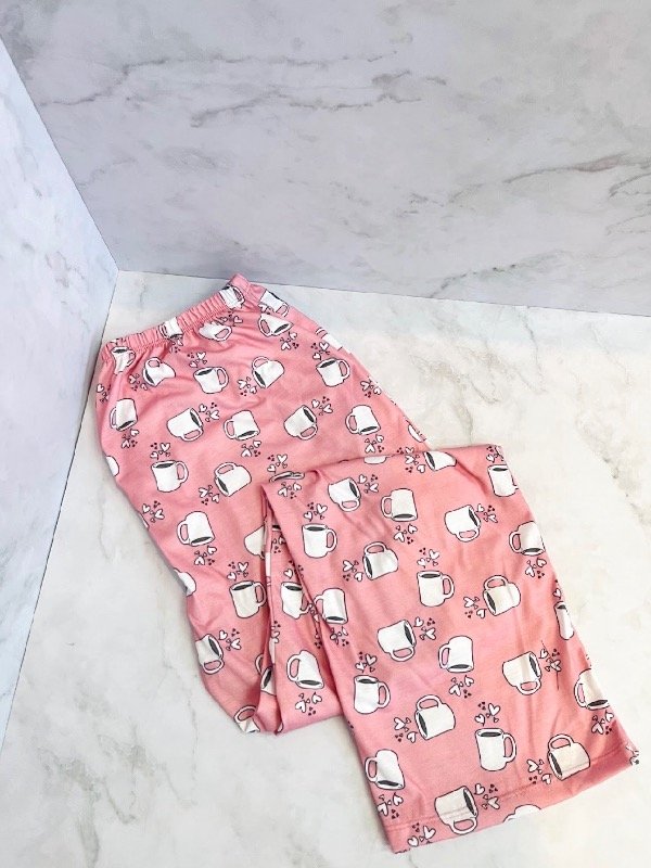Producto - Pantalón Pijama Tazas TALLE L - 1
