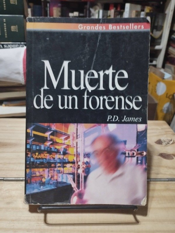 Producto - MUERTE DE UN FORENSE - P.D. James