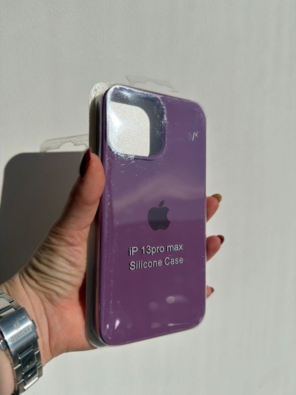 Producto - Silicone case Iphone 13 pro max violeta