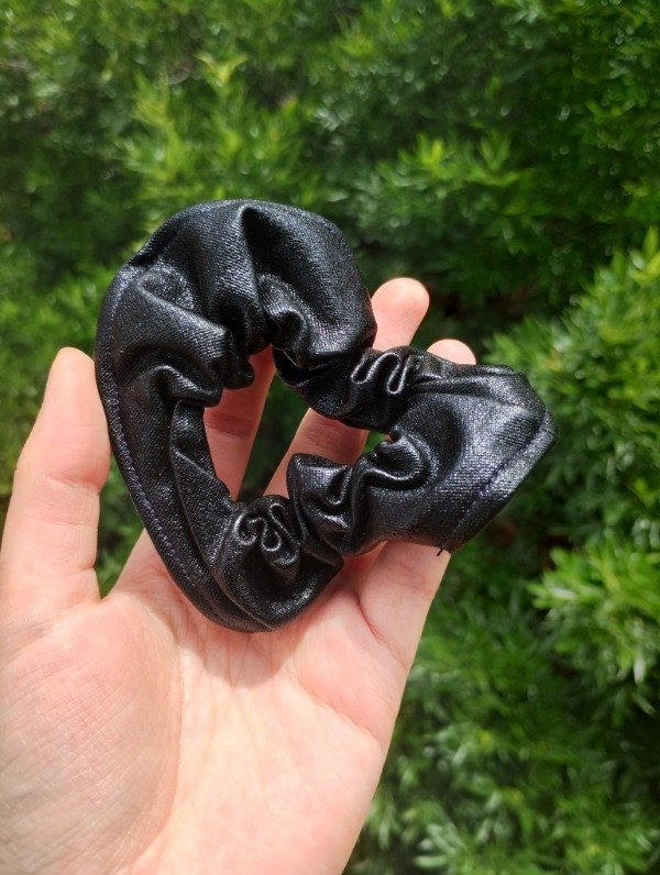 Producto - Scrunchy engomado o brilloso