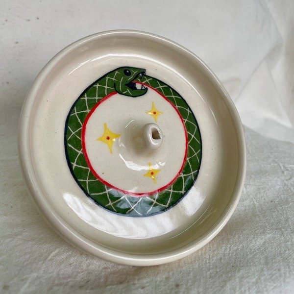 Producto - Portasahumerios Ouroboros x Ale Céliz