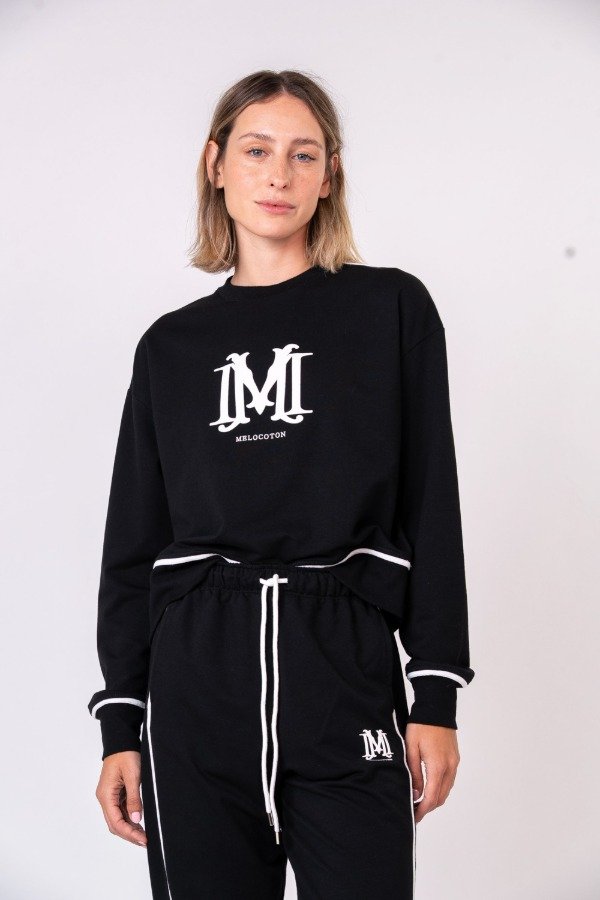 Producto - Buzo Marlene Negro (Melocoton)