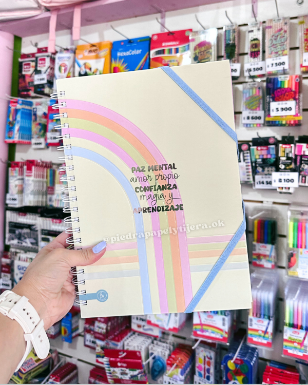 Producto - Cuaderno A4 tapa dura c/elásticos paz mental