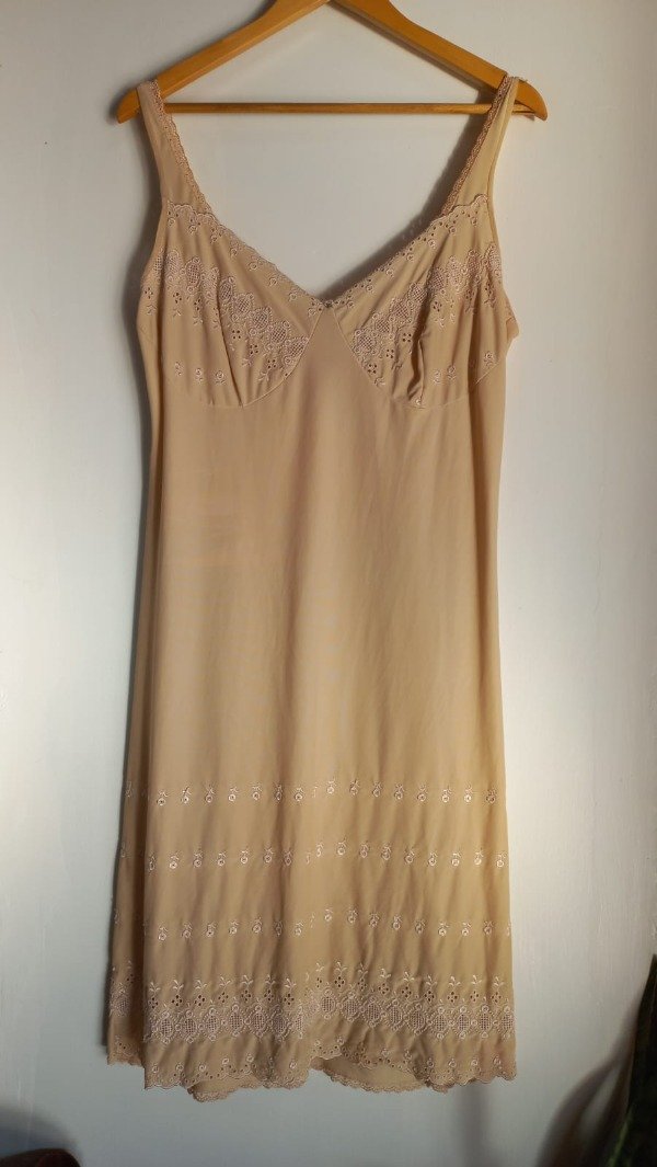 Producto - VESTIDO LENCERO IRMA