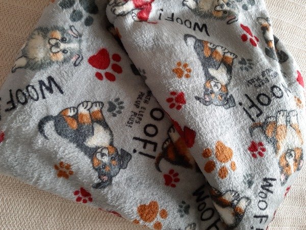 Producto - Manta perrito "Woof" Rojo + regalo