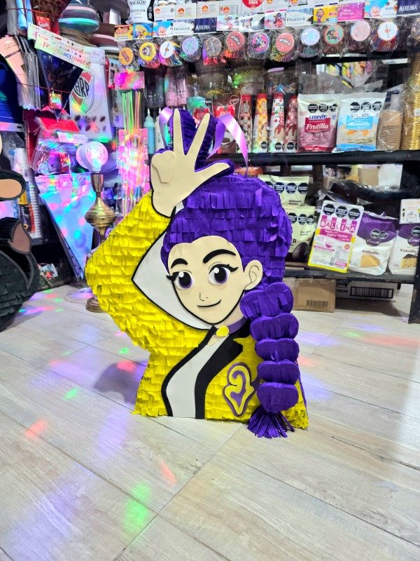 Producto - Piñata guerreras kpop de forma