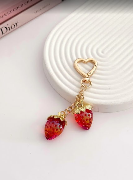 Producto - Llavero frutilla 310