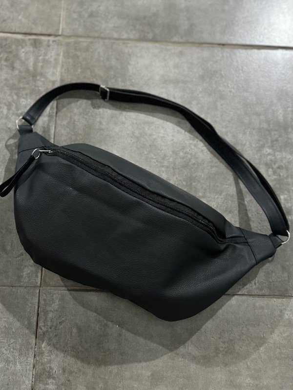 Producto - Maxiriñonera ecocuero negra - 1